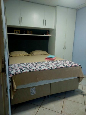 quitinete com garagem, perto do metro